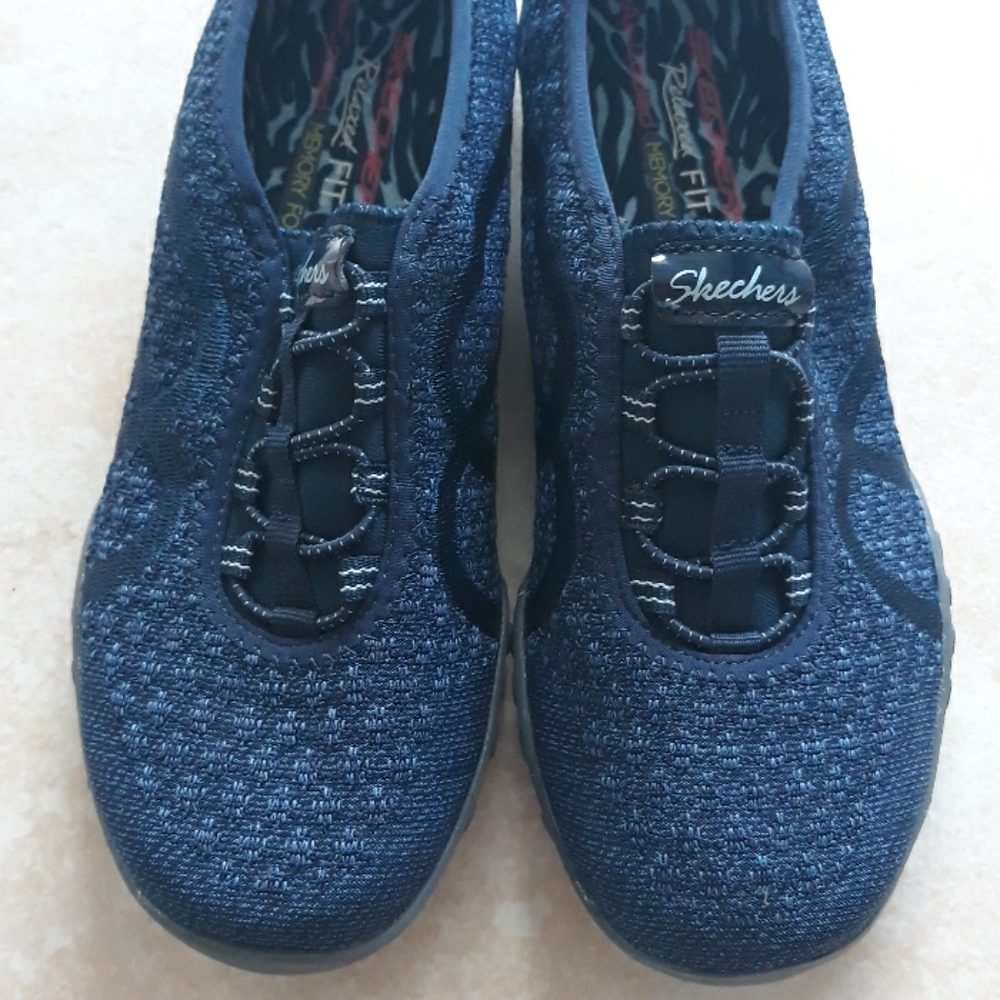 *Host Pick*Skechers Fortune knit shoes - Picture 2 of 8